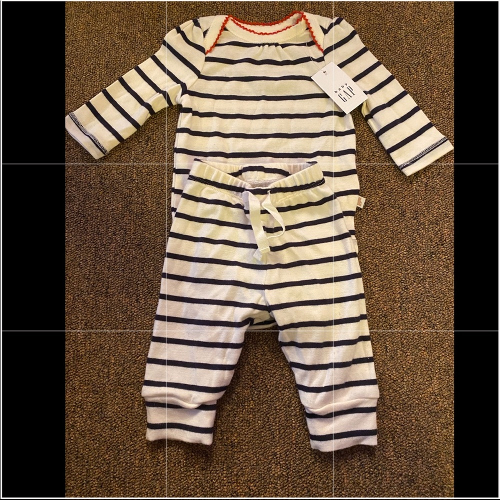 Baby gap strip set